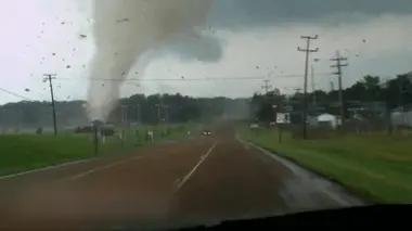 Terre en colère Tornades en série