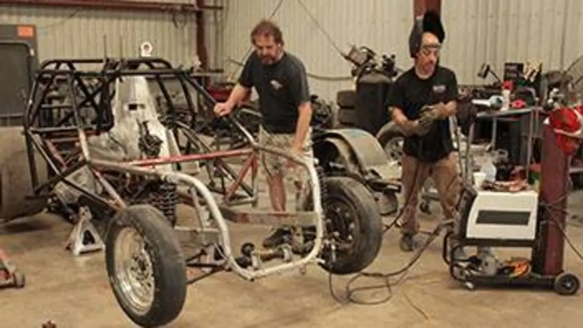 Texas Car Wars S01E08 Course pour la bonne cause