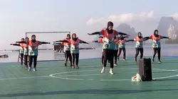 Thaïlande, un terrain de football insolite