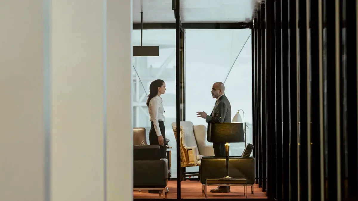 The Agency S02E02
