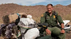 The Border S05E02 Traqué dans le tunnel