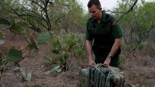 The Border S05E13 Impasse fluviale
