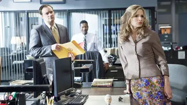 The Closer : L.A. enquêtes prioritaires S05E03 Ruban rouge