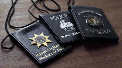 The Dark Web S01E03 Marché noir en ligne