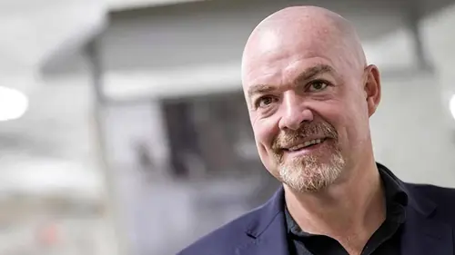 The Deed: Chicago S02E04 Will This Host Take the Most ?