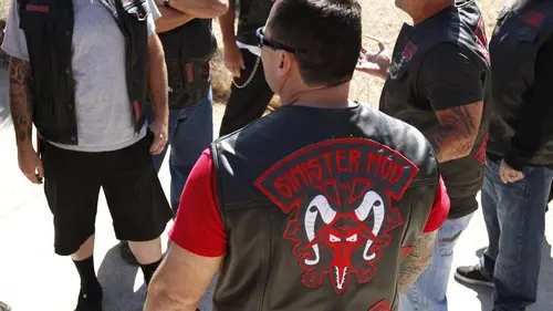 The Devils Ride S02E08 C'est la guerre