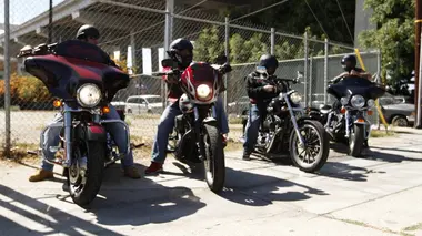 The Devils Ride S01E03 Bataille pour le clan
