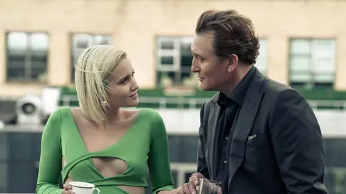 The Girlfriend Experience S03E01 Miroirs