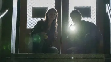 S'il te plaît, tiens ma main