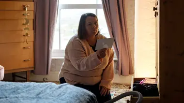 The Light in the Hall S01E01