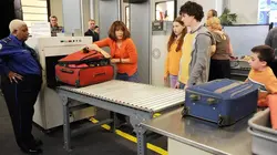 The Middle  S02E15 Amis, mensonges et vidéos