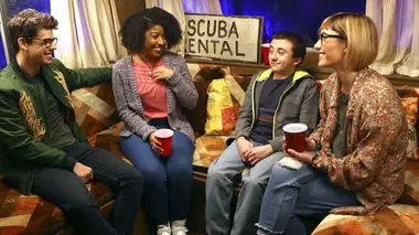 The Middle S08E18 La teuf