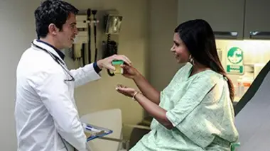 The Mindy Project S01E05 Danny Castellano est mon gynécologue