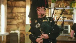The Repair Shop : trésors à restaurer S04E27 La cornemuse centenaire