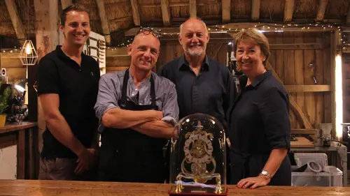 Casting The Repair Shop : trésors à restaurer S04E11 Secrets de famille