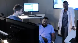 The Resident S03E02 L'intervention suprême