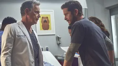 The Resident S05E01 Super Papa
