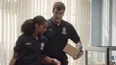 The Rookie : le flic de Los Angeles S03E02 Injustice