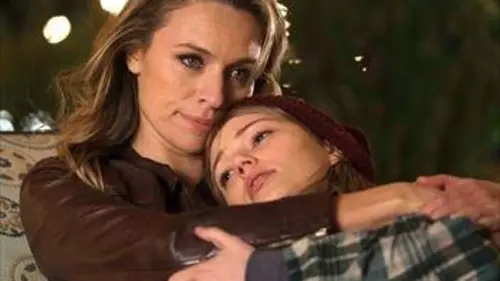 The Village S01E09 Délit de fuite