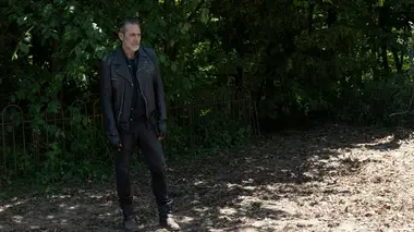 The Walking Dead : Dead City S02E03 Comment on appelle les gars qui ont traversé le fleuve ?