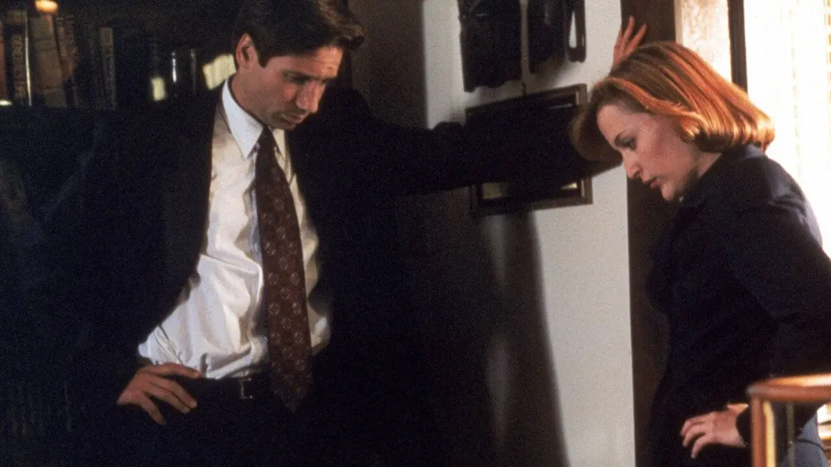 The X Files S03E09 Monstres d'utilité publique