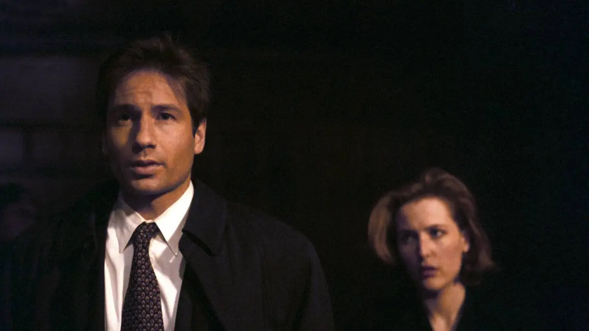 The X Files S03E20 Le seigneur du magma
