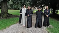 The Young Pope S01E09 en streaming