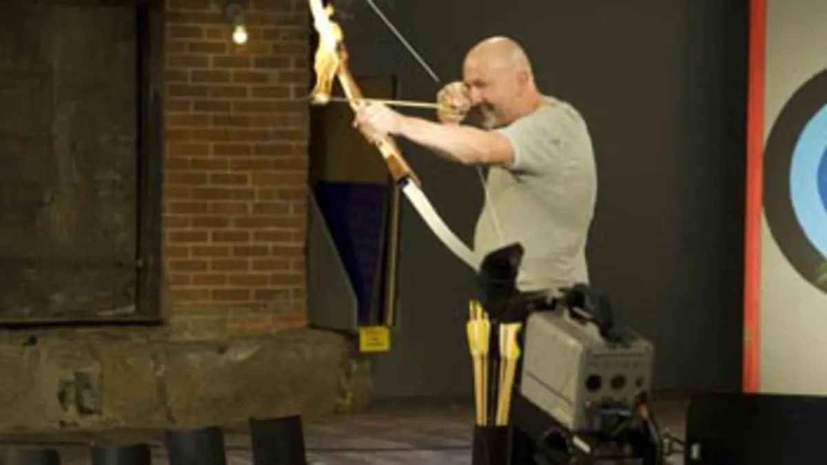 Time Warp : Action au ralenti Flèches, chiens, hommes forts et yo-yos