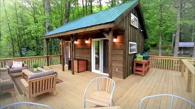 Tiny House : mini maison sur mesure Chelsea et Jeff, Tennessee