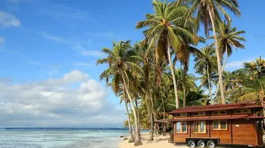 Tiny Paradise: Mini-maisons de rêve S01E03 Retour aux sources