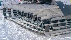 Titans mécanic : engins XXL dans les Alpes Opération ouverture des pistes