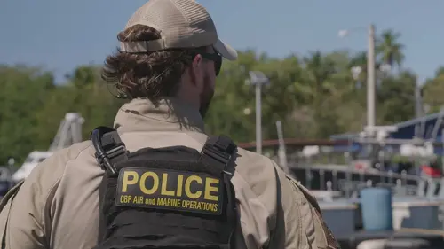 To Catch a Smuggler: Tropical Takedown Cocaïne et course-poursuite