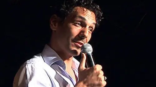 Tomer Sisley : stand-up