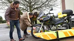 Top Gear Episode 4/10 : Défi amphibie