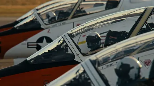 Top Guns: The Next Generation Premières frappes