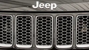 J4 - Porsche Cayenne vs Jeep Grand Cherokee