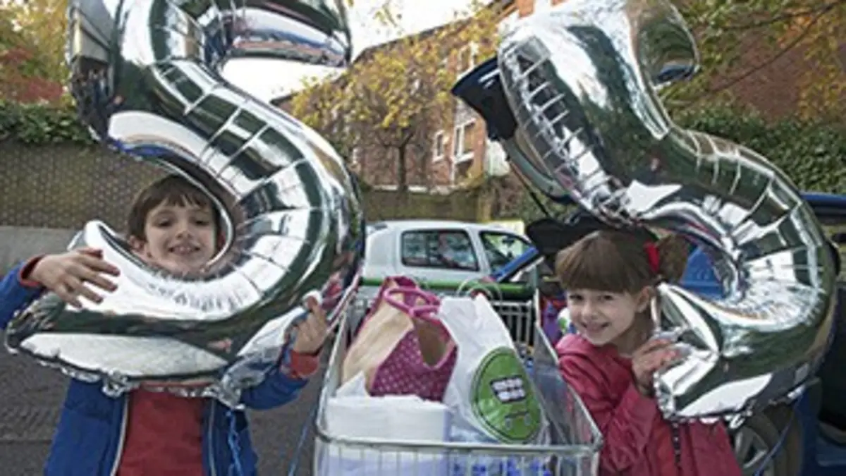 Topsy et Tim S02E27 Les ballons