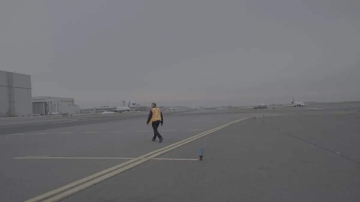 Toronto Airport Uncovered Avis de tempête