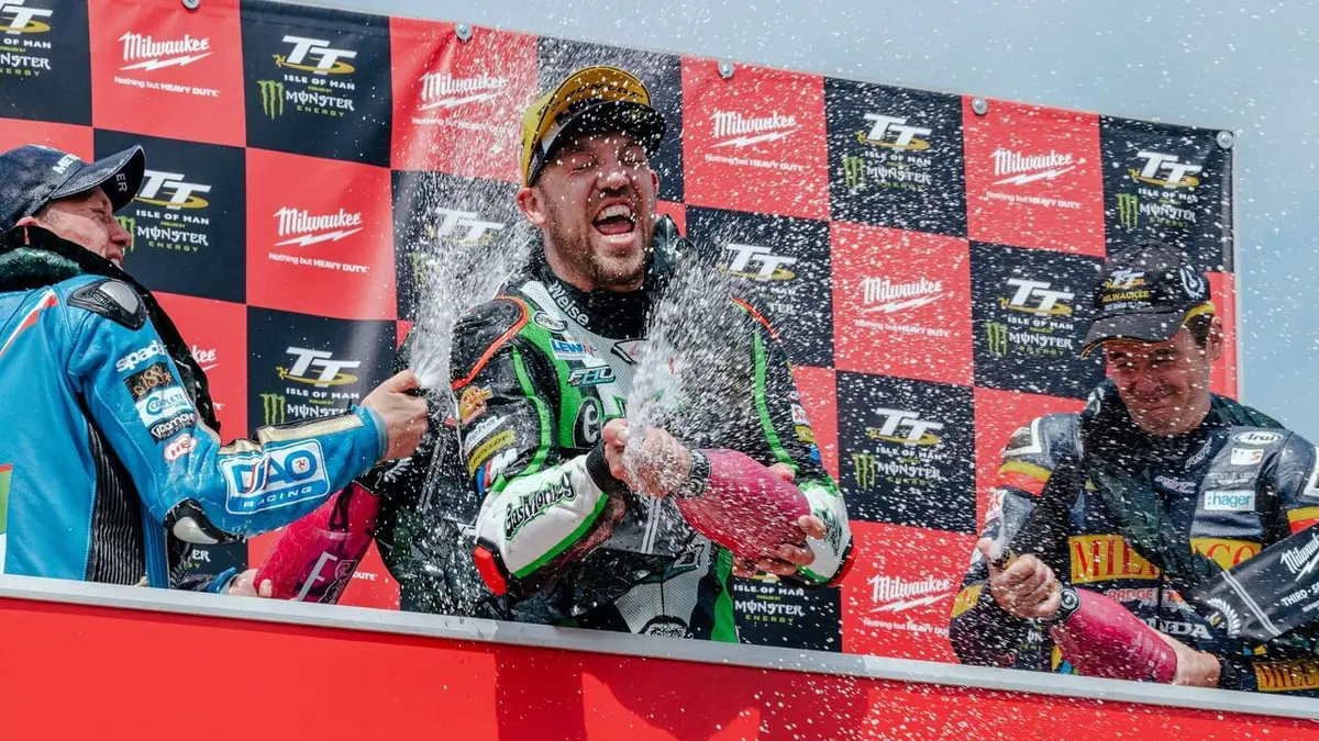 Tourist Trophy : Pas le droit à l'erreur Des imprévus, comme toujours