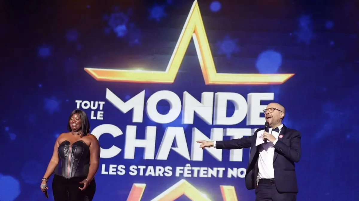 Tout le monde chante : les stars fêtent Noël