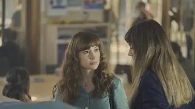 Tout le monde ment S01E01