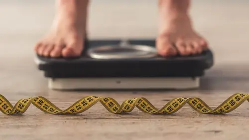 Tout s'explique Régimes, prêts à tout pour maigrir