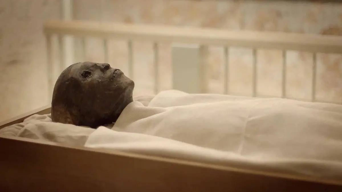 Toutankhamon, les secrets du pharaon S01E03 Rumeurs du tombeau
