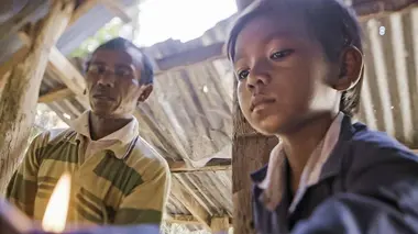 Traits d'union S04E03 Cambodge, du Mékong aux pieds des collines
