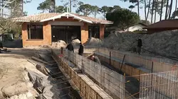 Sur RMC Story à 22h05 : Travaux XXL : piscines et lagons