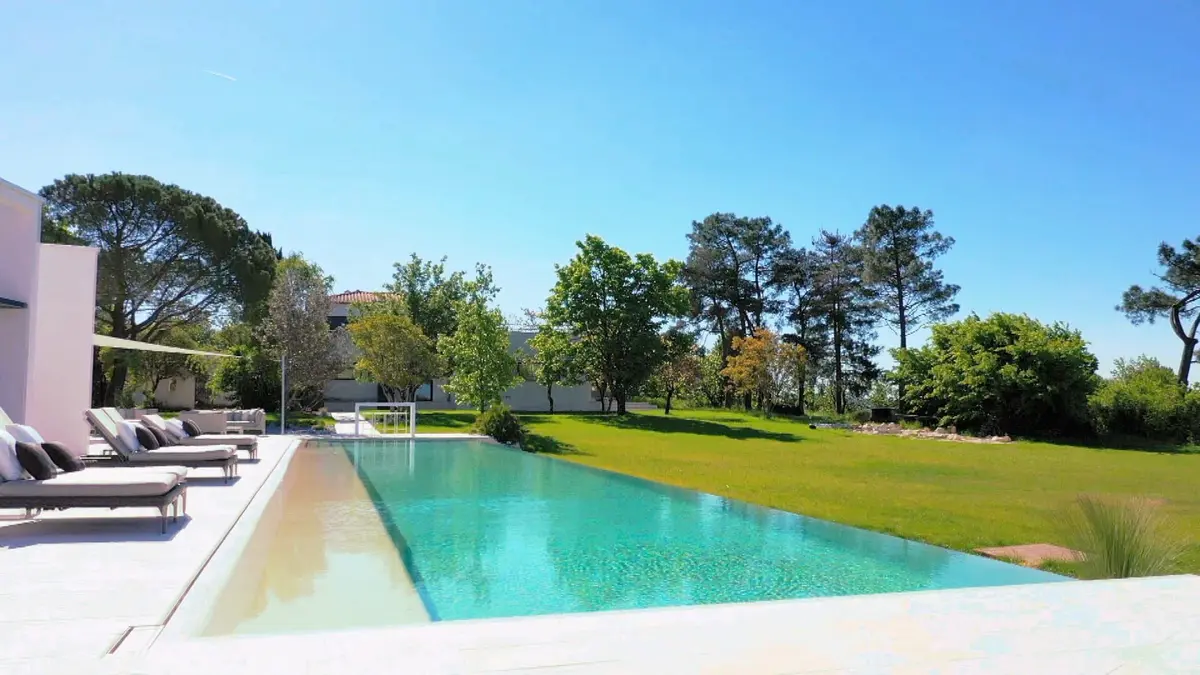 Travaux XXL : piscines et lagons Une piscine de rêve à Montpellier