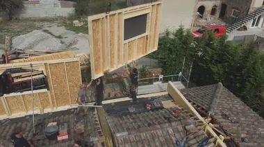 Des charpentiers face à l'épreuve