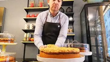 Très très bon le doc : Paris, le sacre du sucré