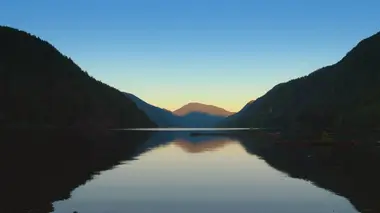 Trésors vus du ciel S01E14 L'île de Vancouver