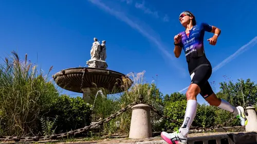 Course dames et messieurs Triathlon Vancouver T100 2025